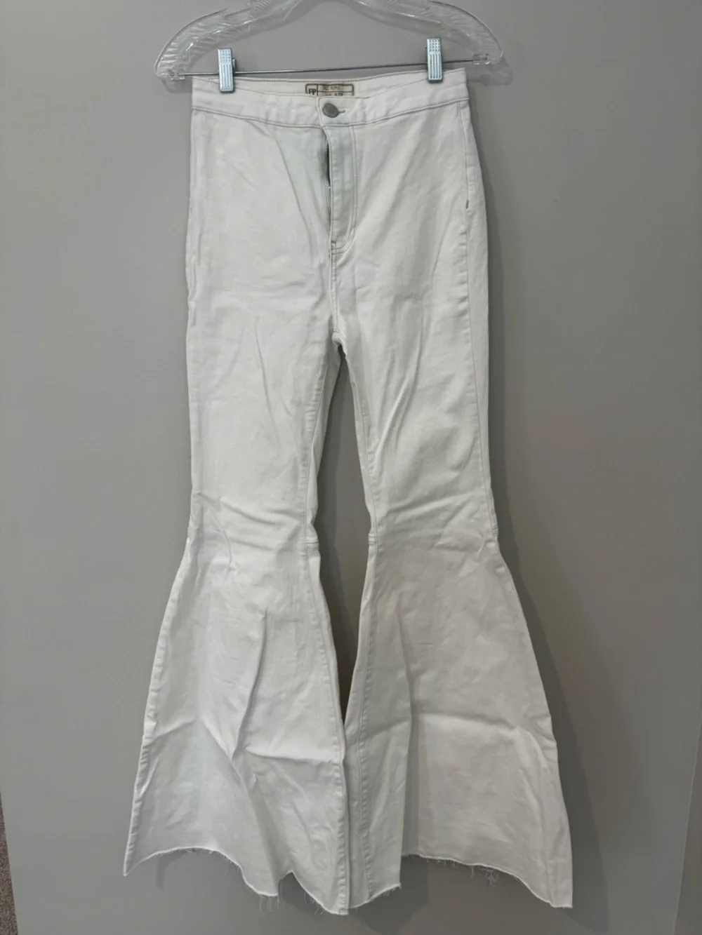 Free People “Just Float On” flare jeans in winter white, size 27R - Picture 2 of 6